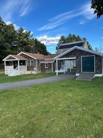 92 Pine St, Swansea, MA 02777