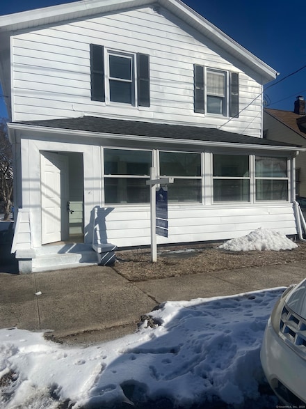43 Whiting St, Hamden, CT 06514