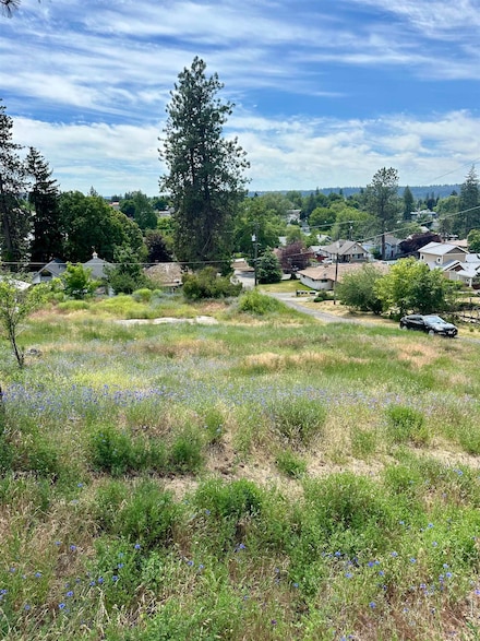 3028 N Belt St, Spokane, WA 99205
