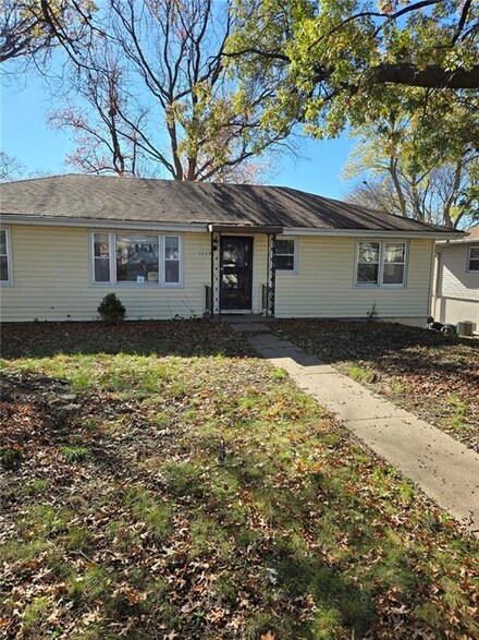 1519 Delaware St, Leavenworth, KS 66048