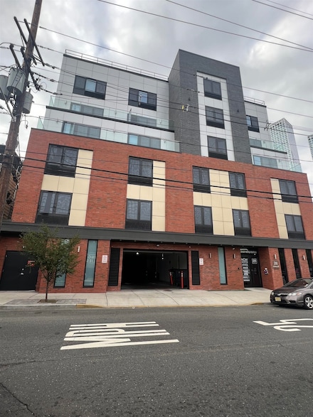211 Baldwin Ave Unit 202, Jersey City, NJ 07306