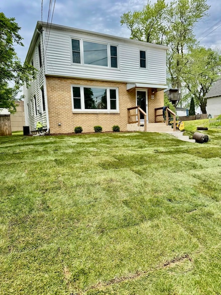 2881 S Linebarger Terrace Unit 2883, Milwaukee, WI 53207