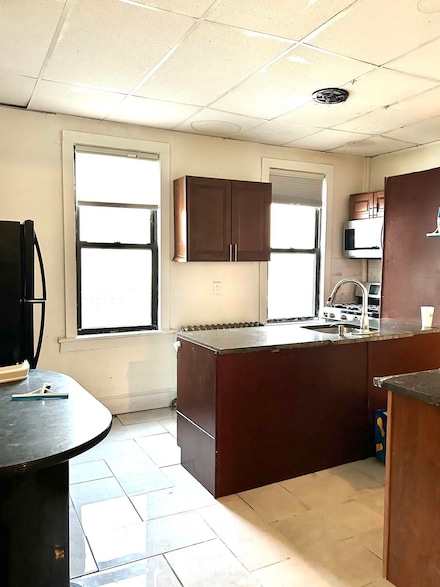 20 Troy St Unit 2, Jersey City, NJ 07307
