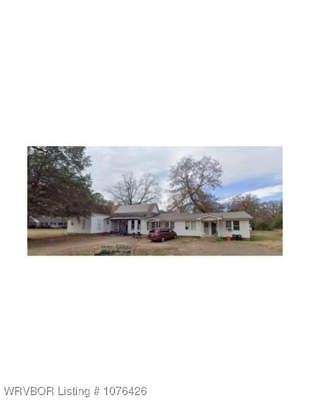 448 W 4th St, Waldron, AR 72958