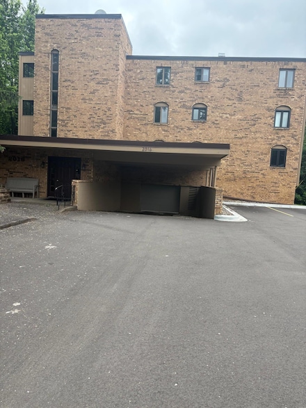 2016 Yorkshire Ave Unit 206, Saint Paul, MN 55116