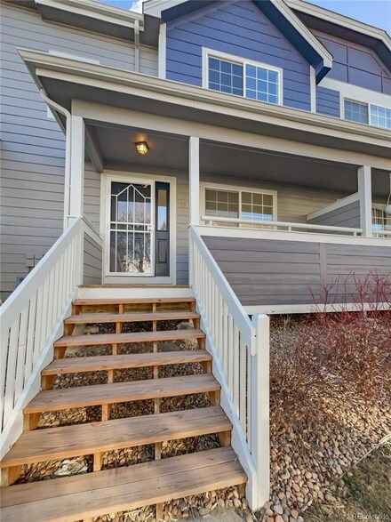 1335 S Danube Way Unit 105, Aurora, CO 80017