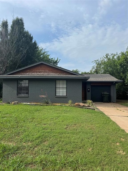136 Ridgecrest Rd, Edmond, OK 73013