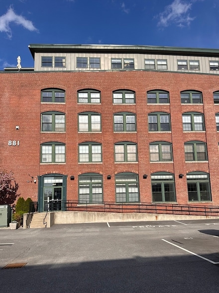 881 E 1st St Unit 303, Boston, MA 02127