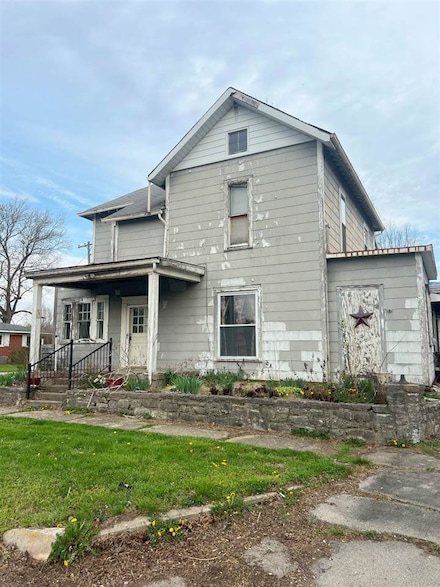 307 N Main St, Carthage, IN 46115