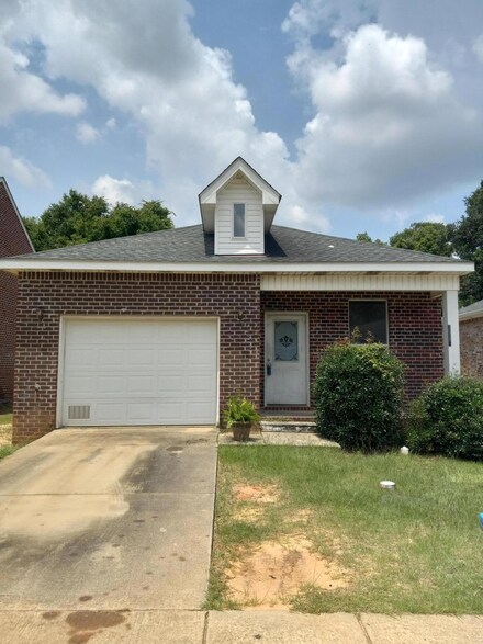 2949 Magnolia Ct, Gulfport, MS 39507