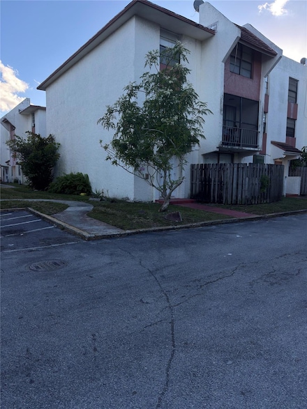 1794 NW 55th Ave Unit 103, Lauderhill, FL 33313