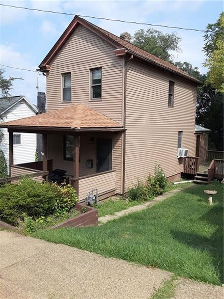206 Whittier St, Vandergrift, PA 15690