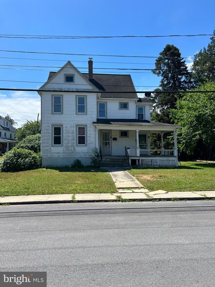 210 Walnut St, West Grove, PA 19390