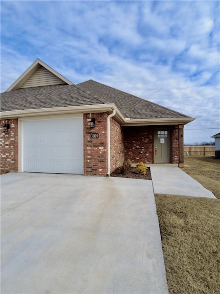 2005 E Brookview Dr Unit A, Siloam Springs, AR 72761