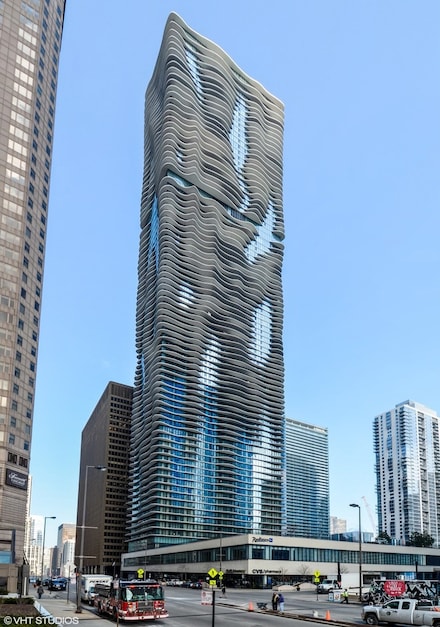 225 N Columbus Dr Unit 5703, Chicago, IL 60601