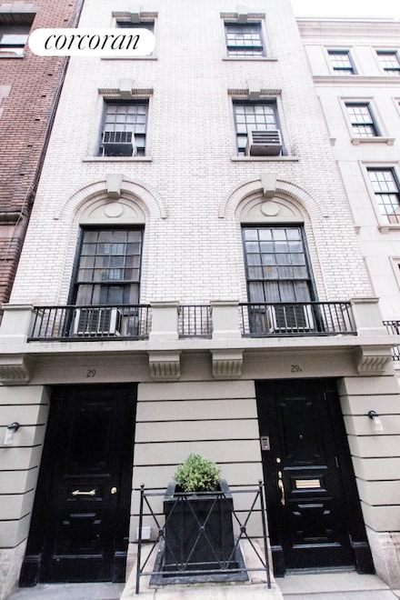 29 E 63rd St, New York, NY 10065