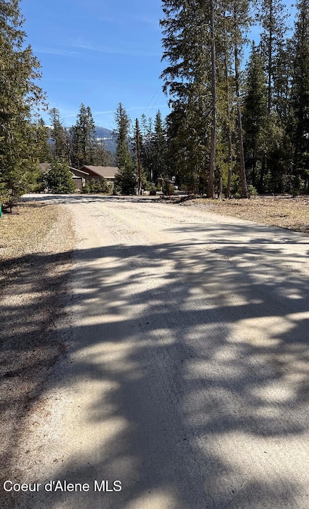 2 Hagman Rd, Nordman, ID 83848