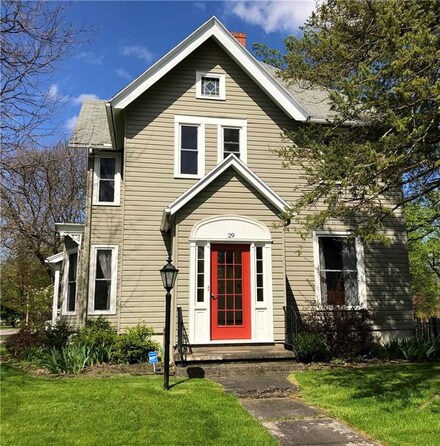 29 Monroe St, Honeoye Falls, NY 14472