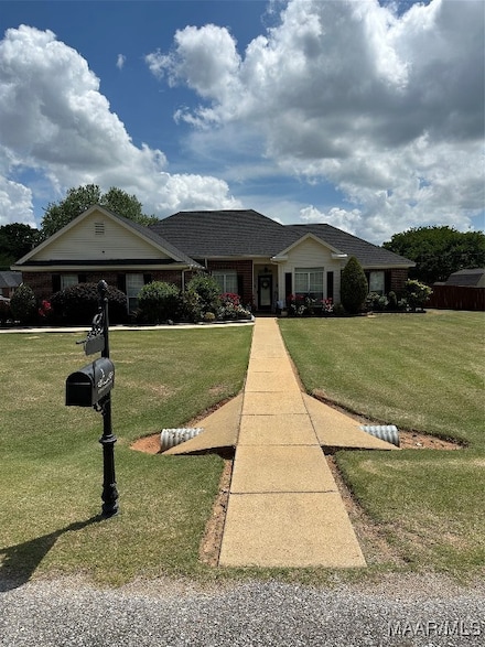 177 Old Orchard Loop, Deatsville, AL 36022