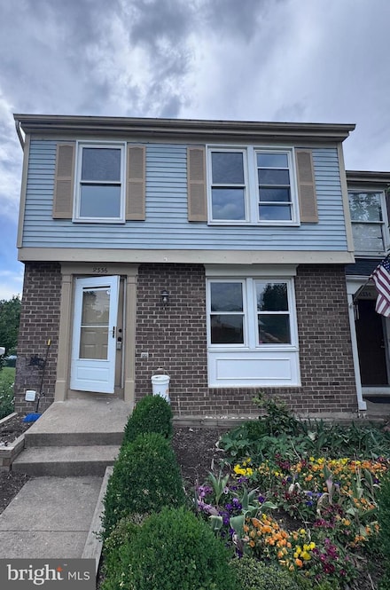 8336 Claremont Woods Dr, Alexandria, VA 22309