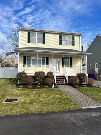 76 Evelyns Way, Fall River, MA 02724