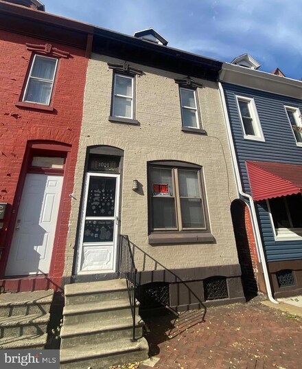 1014 N 8th St, Reading, PA 19604