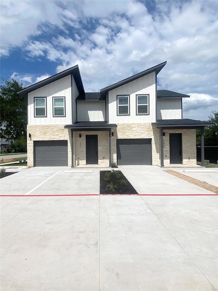 700 Horseshoe Dr Unit 202, Leander, TX 78641