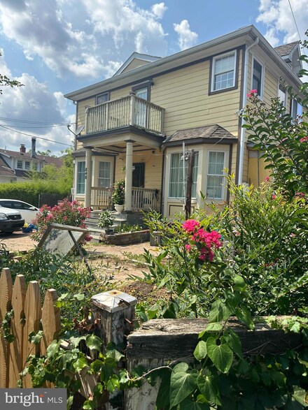 848 S Glebe Rd, Arlington, VA 22204