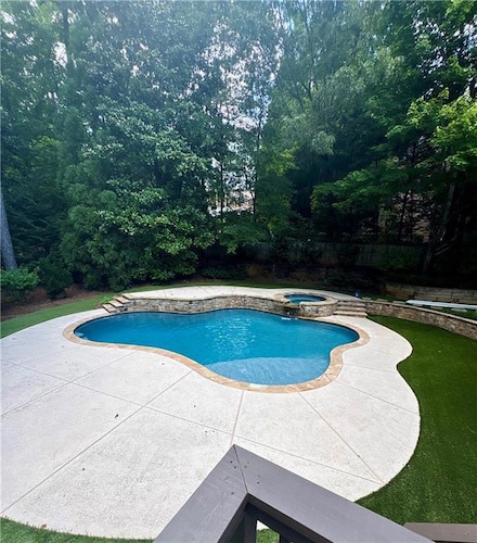 800 Spalding Heights Dr, Atlanta, GA 30350
