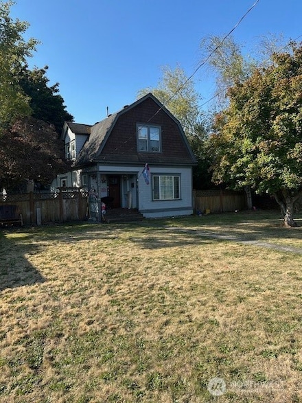 728 5th Ave SW, Puyallup, WA 98371