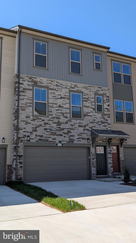 13194 Nixon Ln, Woodbridge, VA 22193
