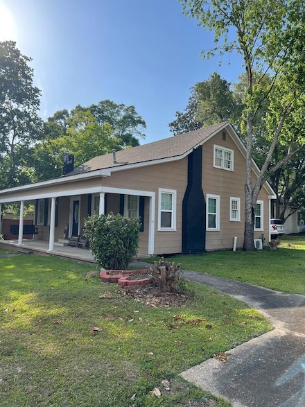 302 W Pearl St, Poplarville, MS 39470