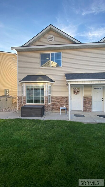 585 Legacy Ln, Rexburg, ID 83440