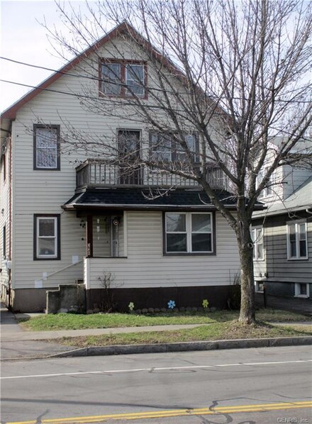 1645 Goodman St N, Rochester, NY 14609