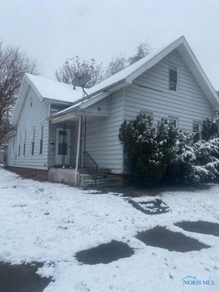 1135 Peck St, Toledo, OH 43608