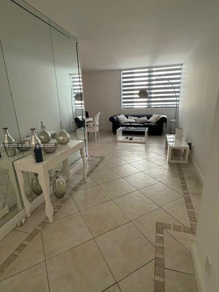 5055 Collins Ave Unit 9A, Miami Beach, FL 33140