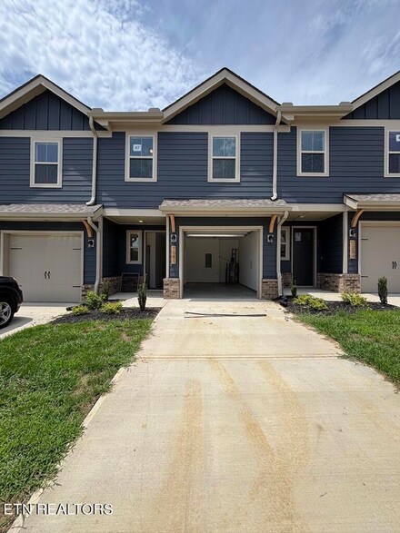 1446 Mountain Quail Cir, Alcoa, TN 37701