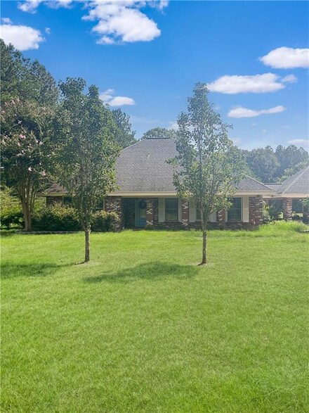 14172 Highway 1075, Bogalusa, LA 70427