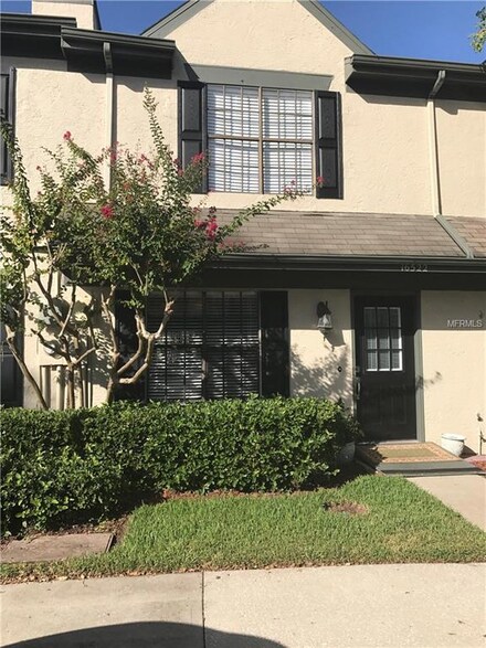 16522 Brigadoon Dr, Tampa, FL 33618