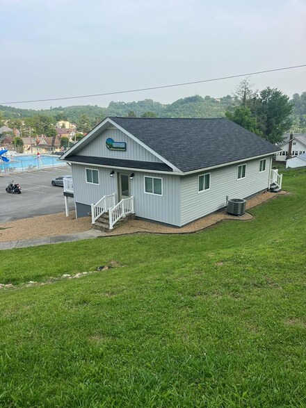 16540 Tazewell St, Saint Paul, VA 24283
