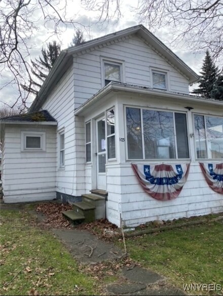 103 Bloss St, Rochester, NY 14608