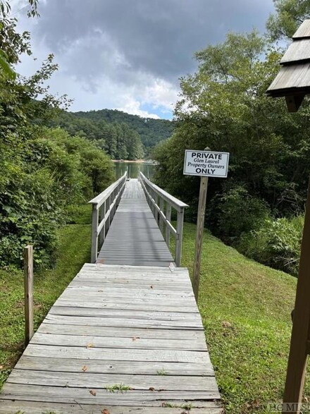 5 No End Cir, Cullowhee, NC 28723