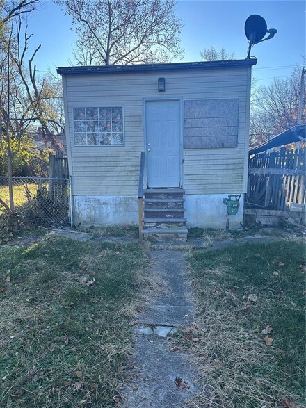 5502 Beacon Ave, Saint Louis, MO 63120