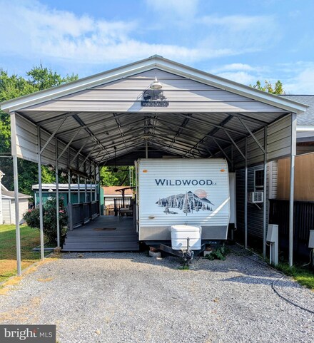 Block 18 Lot 38 Hollow Log, Falling Waters, WV 25419