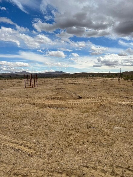 32605 Hinkley Rd, Barstow, CA 92311