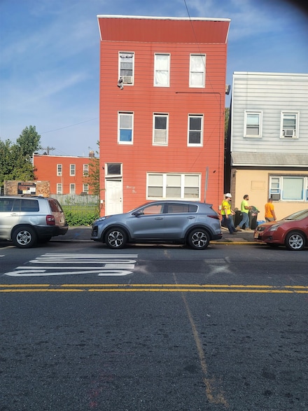91 Ocean Ave, Jersey City, NJ 07305