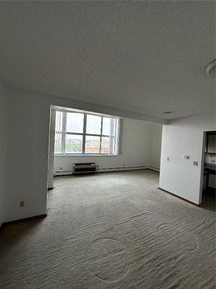 400 1st St SE Unit 410, Cedar Rapids, IA 52401