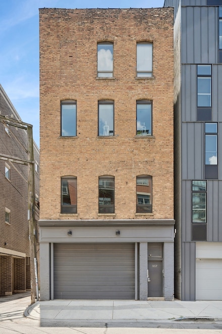 711 N Milwaukee Ave Unit 2, Chicago, IL 60642