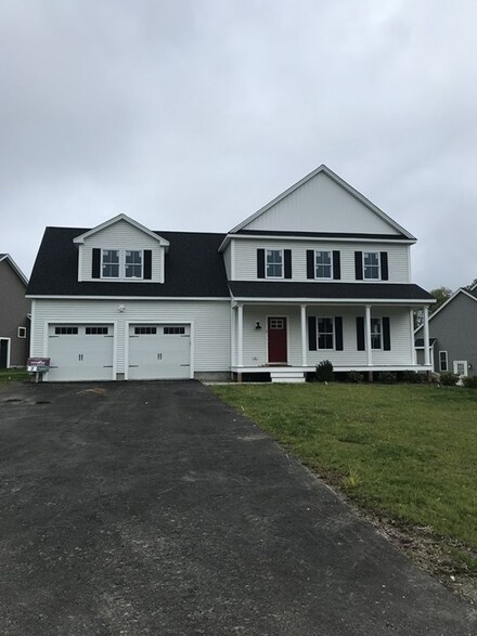 2 Vint Ln, Littleton, MA 01460