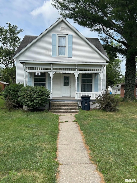 209 W Broad St, Raymond, IL 62560